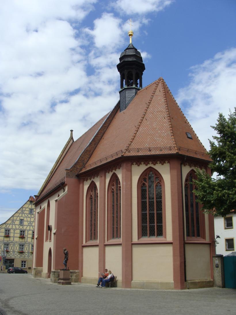 St. Elisabeth - Gesamtbild von hinten